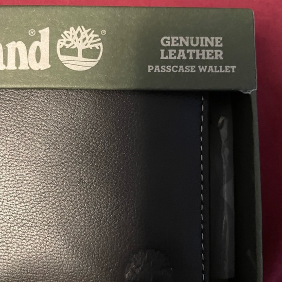 Timberland Leather Wallet - Picture 9 of 9
